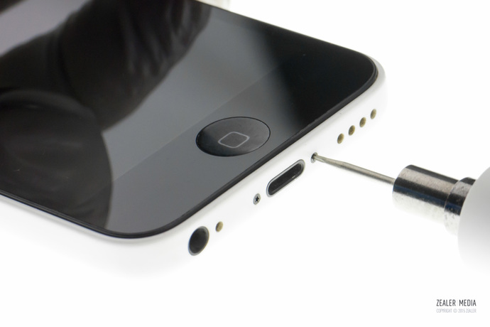 拆iphone5c教程,苹果5c换后壳