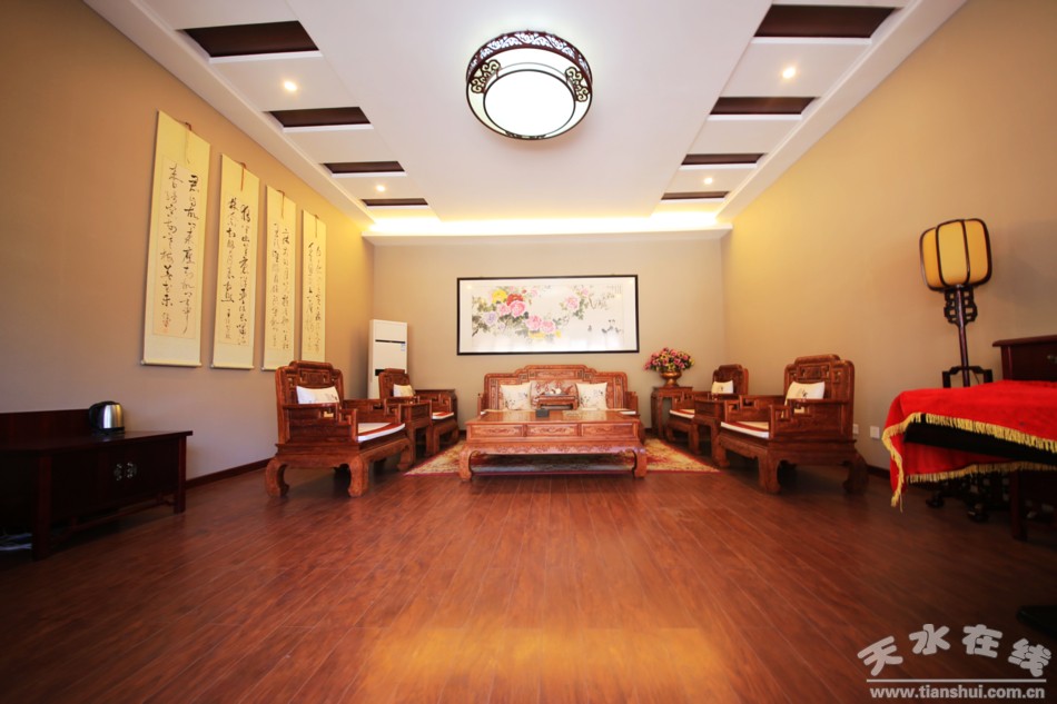 又到花开烂漫时下一句,清明出游来汤峪踏青泡温泉