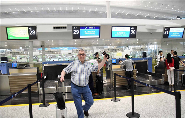 白云机场t2航站楼开放时间,白云机场站什么时候建成启用