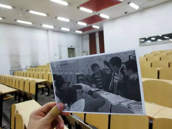 又是一年毕业季时光荏苒,又是一年毕业季满怀青春气息