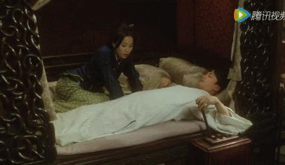 妹子为了一条金项链,嘴都磨破皮了!