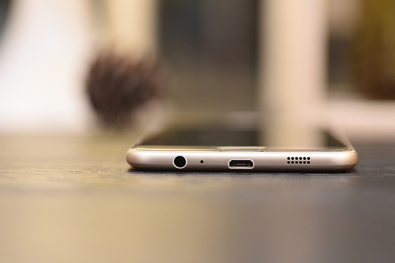 galaxyc55实拍,三星galaxyc5怎么样