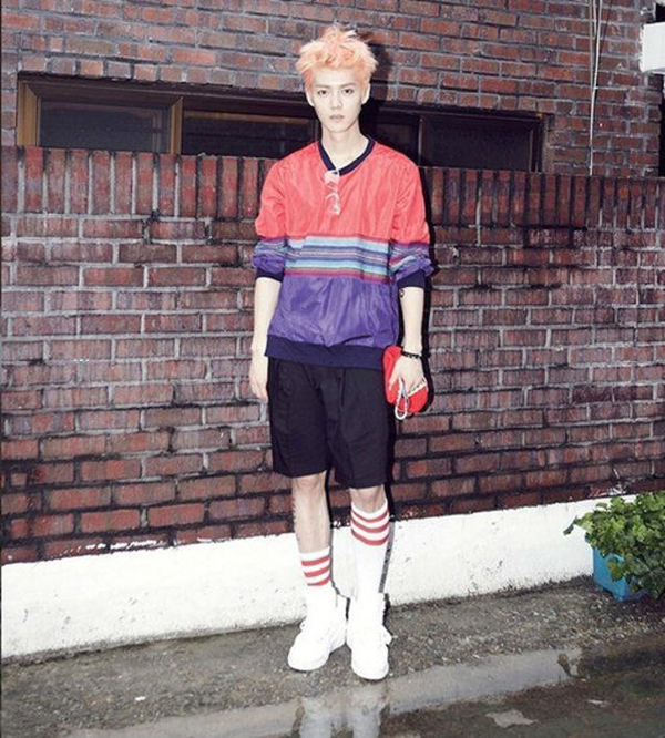 欧洲杯赛事正酣,欧洲杯怎么知道本场穿什么色球衣