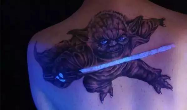荧光纹身与鸽子血纹身,炫酷的荧光纹身