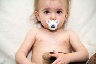 孩子生病吃药不能吃什么,小孩生病不能总吃药