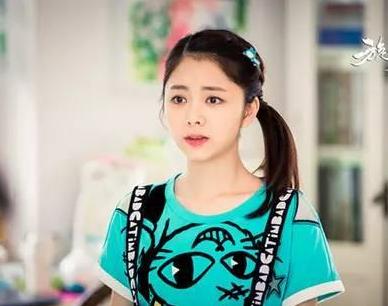 谭松韵跟欧阳娜娜,套路玩得深谁把谁当真视频