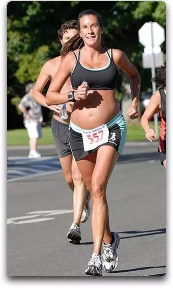 你的孕期在做什么,孕期孕妈这些动作可不要做