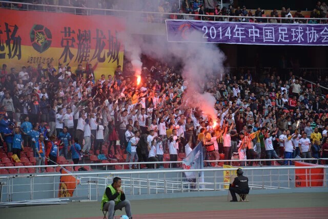 徐根宝山西,徐根宝原来是踢什么位置