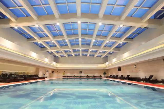 清凉一夏亲子游泳池,去西安游泳推荐哪个游泳馆