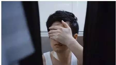 与人交谈容易脸红怎么办,与人说话脸红是什么心理原因