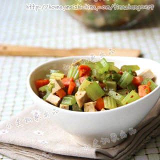 喝牛奶能缓解痛经,热牛奶加什么缓解痛经