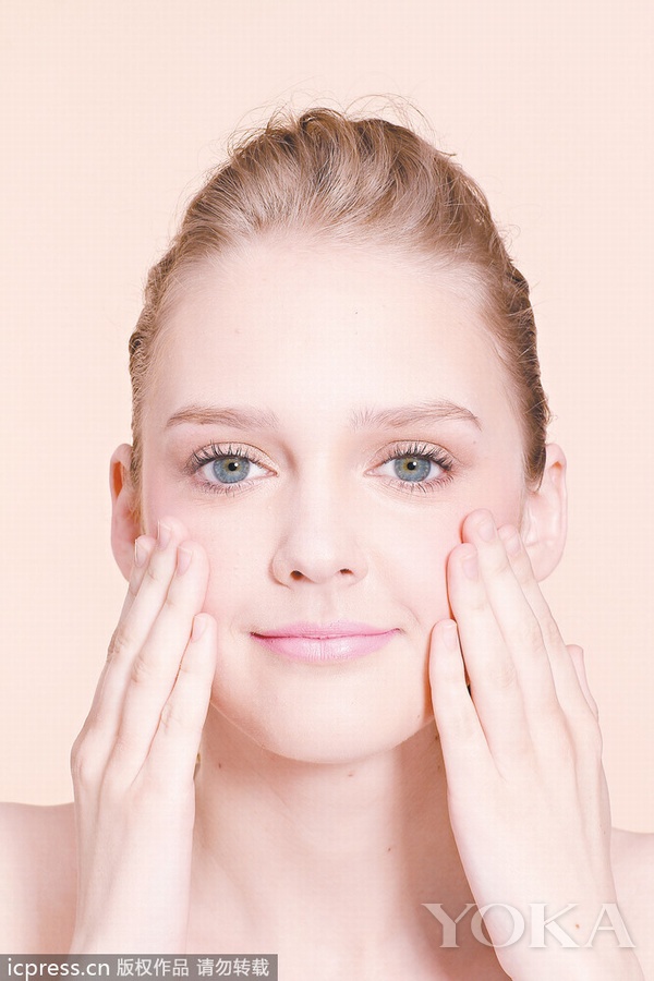 收缩毛孔粗大用什么护肤品好,毛孔粗大收缩毛孔用什么护肤品