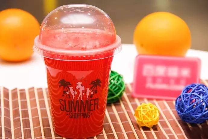 健康果汁喝起来冰爽一夏,鲜榨果汁营养会流失吗