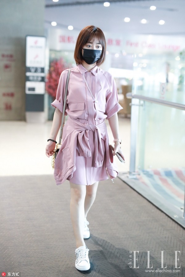 运动鞋配什么连衣裙子好看,运动鞋与裙子怎么搭出高级感