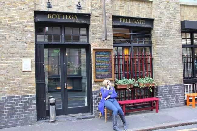 2011伦敦春夏时装周最后一场视频,burberry伦敦时装周2024