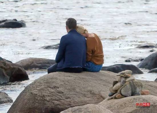 love story霉霉和抖森 (霉霉和抖森去英国穿的黄色连衣裙)