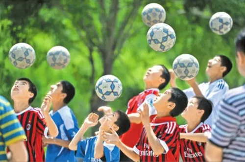 足球头球会伤大脑吗,头球真的会影响脑神经吗