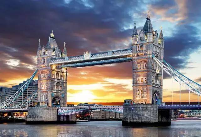 小编写完这条微信就请假去英国了，老板，这是我离英国最近的时刻