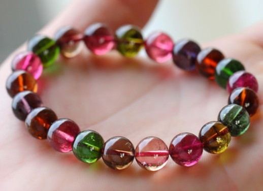 碧玺手链的功效作用,碧玺手镯的价值