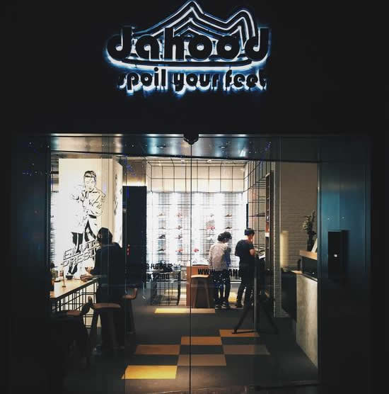 郑恺王嘉尔潮牌,郑凯李现周杰伦