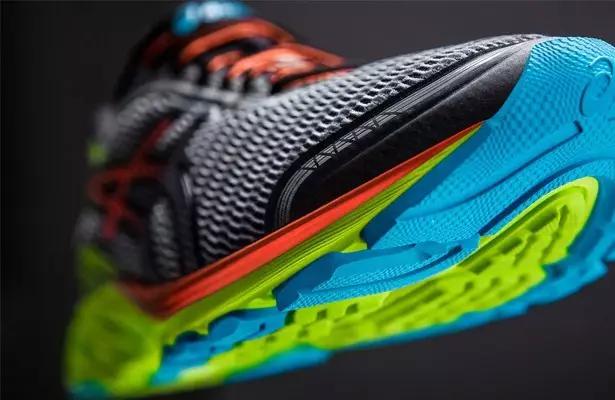 asics跑鞋最新发布,asics顶级跑鞋
