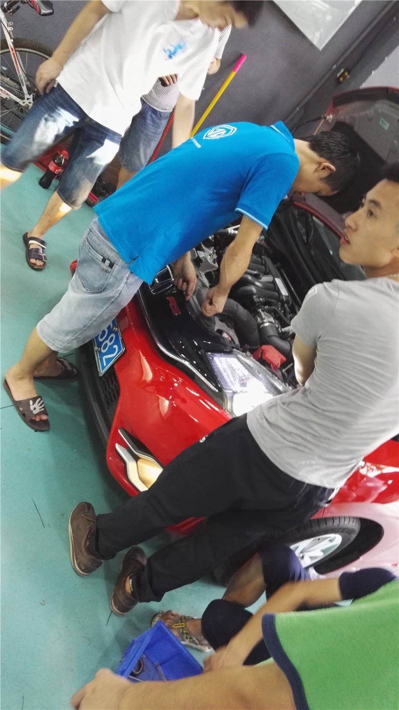 拜访改装店,拜访汽车改装店