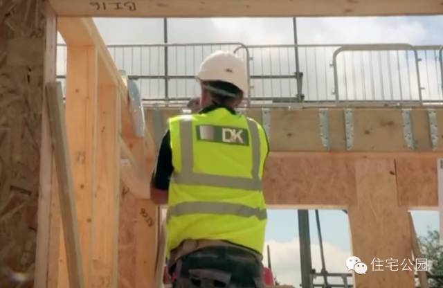 河边怎么建房子好看,河边房子怎么造