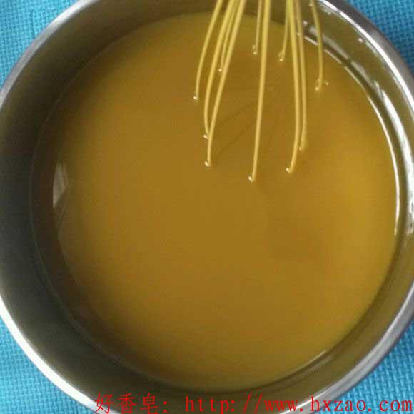 怎么做有颜色的蚕丝皂,蚕丝手工皂制作教程