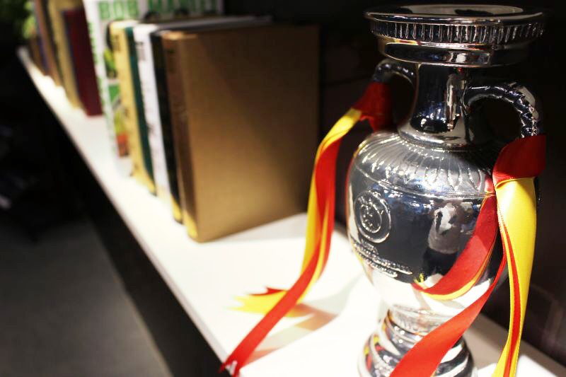 喝一杯几十块钱的咖啡就高人一等,喝一杯咖啡让你精神百倍