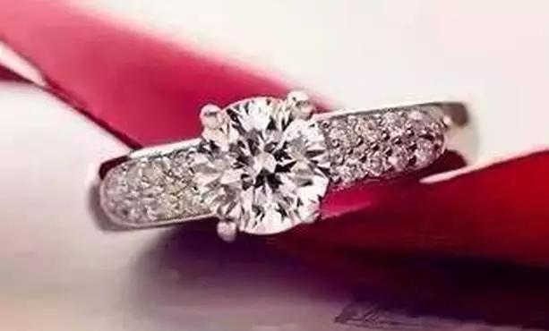 如何挑选一个好用的钻石,如何挑选一个好的钻石