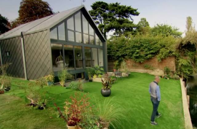 河边怎么建房子好看,河边房子怎么造