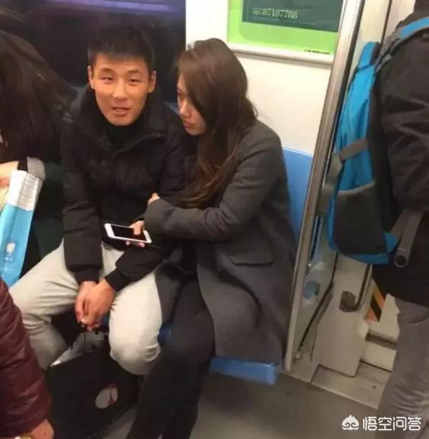 姆巴佩小时候球技,姆巴佩小时候跑进球场