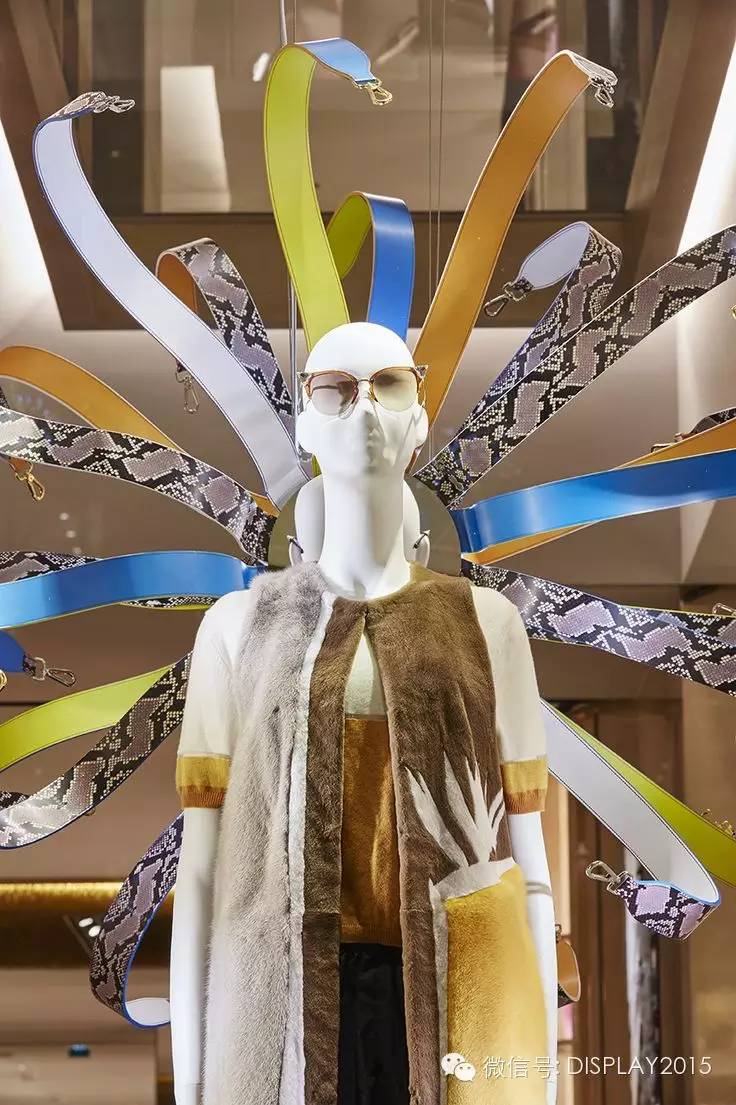 FENDI橱窗||春风十里不如你