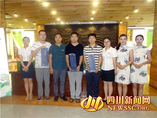 世界冠军齐聚,世界冠军打擂台