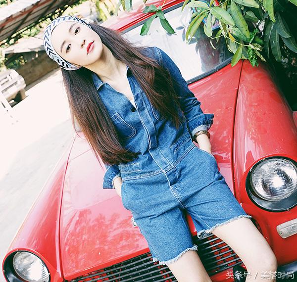 18套简单干净的白t恤穿搭合集,夏天穿白t恤太单调学我这样搭配