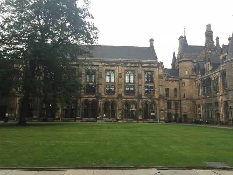 Yolanda师姐访谈-在腐国做旅游达人是怎样的一种体验？