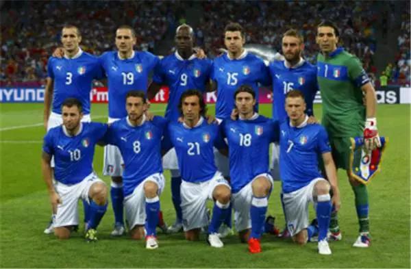 蓝色魅影透底,意大利球衣复刻版