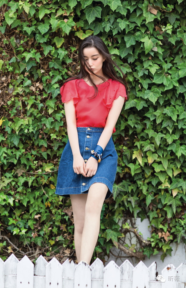 满大街的一排扣子是怎么回事？！