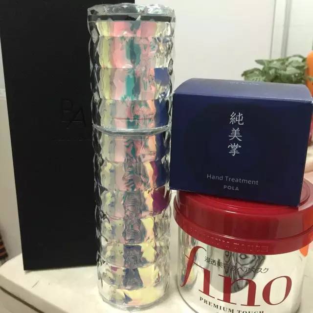 赵薇和王菲是如何成为闺蜜的,王菲和赵薇是一样的人