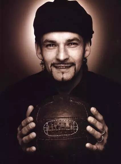 千呼万唤始出来小说第一章,巴乔落寞背影永载世界杯史册