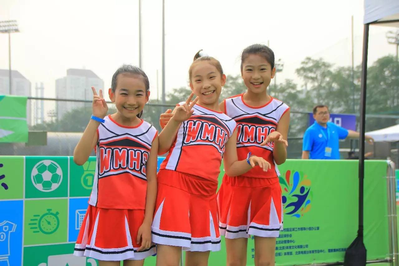 足球嘉年华惊现“小盖茨”11岁混血儿自己开发足球APP