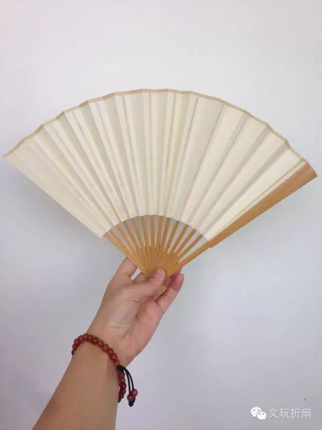 折扇规格的讲究,十寸折扇和八寸折扇的区别