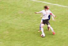 鹿晗踢球明星队,鹿晗踢球什么水平