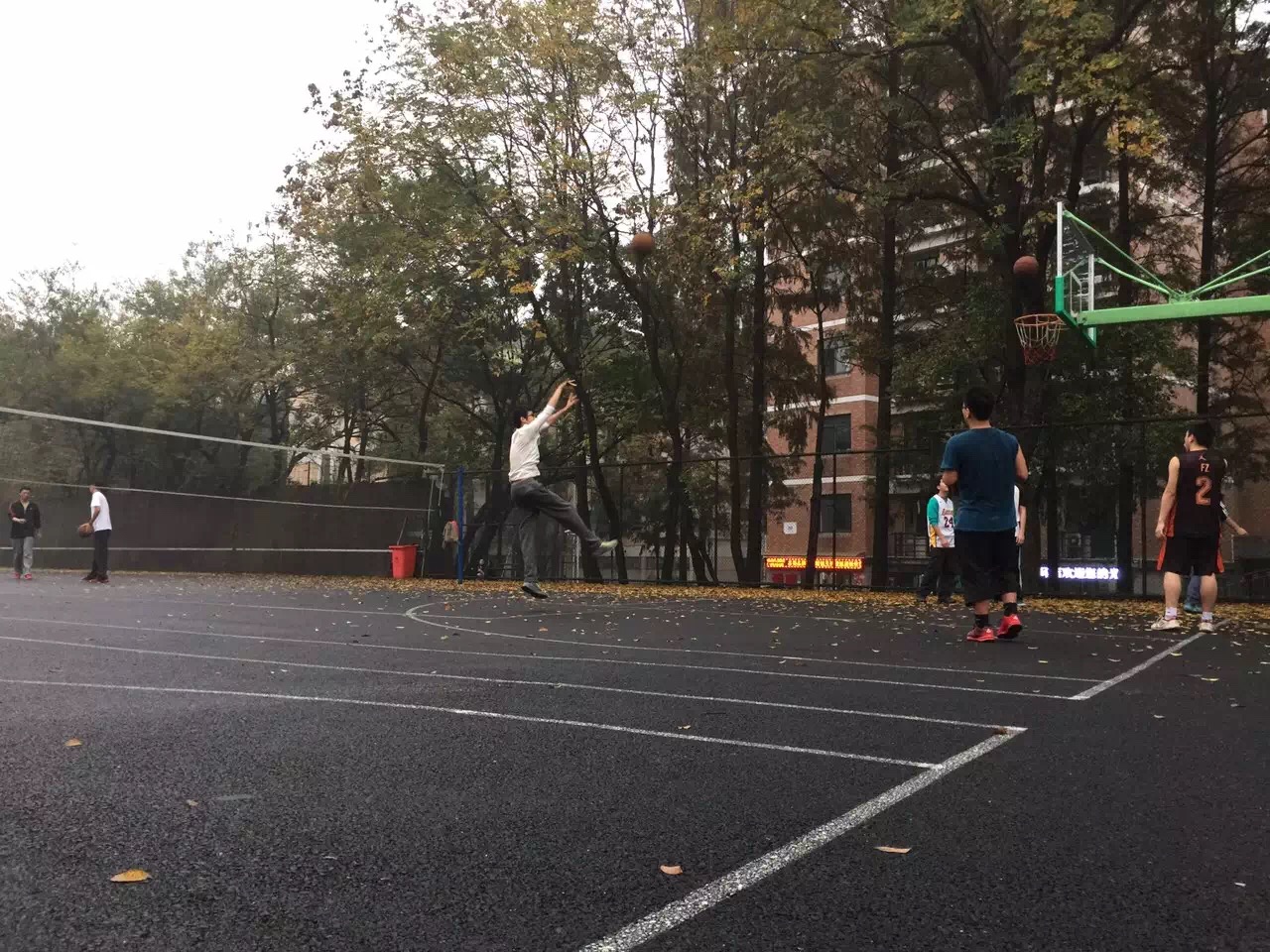 邓肯退役来球馆,邓肯离开马刺