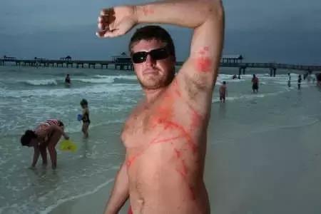 夏天带宝宝去海边玩注意什么,带娃到海边玩一定要注意安全