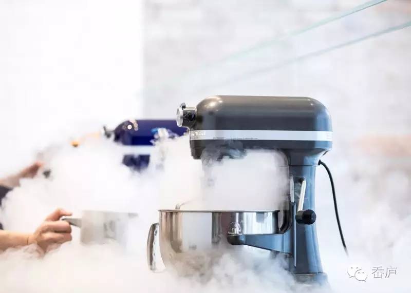 液氮仙气冰淇淋,这才是最正宗的液氮冰淇淋