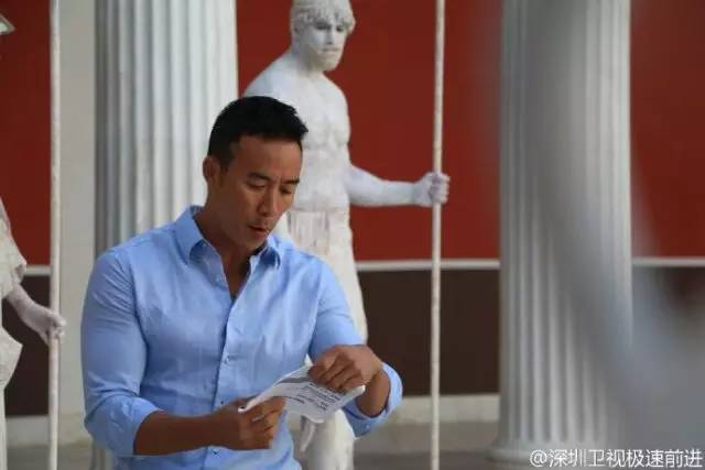 用生命在搞笑的《极速前进》肌肉男究竟是谁?竟和吴彦祖是好基友