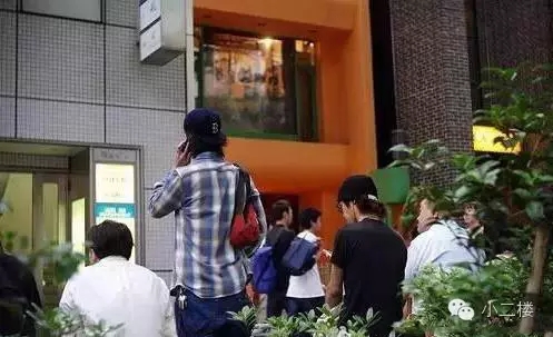 明星身上带的银饰品都是他做的—GOROS丨高桥吾郎