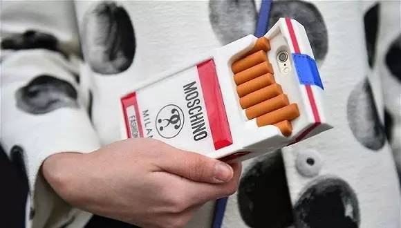 秀后即买,奢侈品对社交媒体妥协?