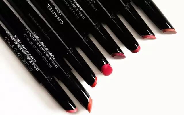 10支职场安全色：不是每家公司都能hold住新人的烈焰红唇